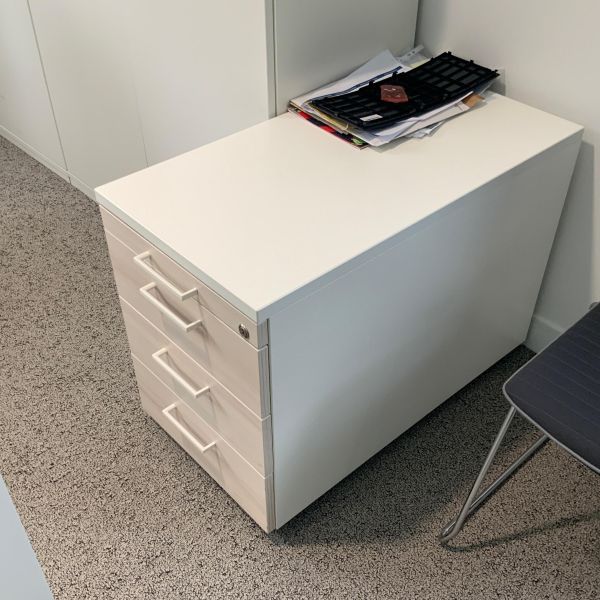 Caisson bas konig neurath bois / metal bois / blanc