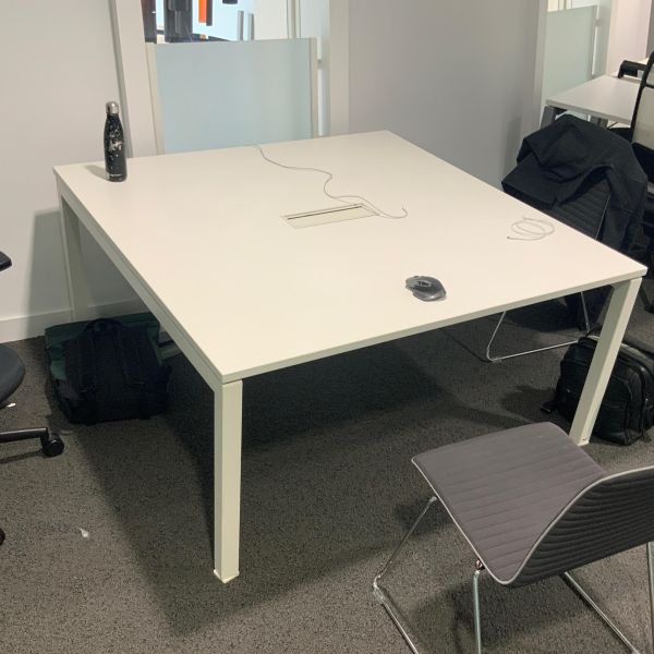 Bureau konig neurath bois / metal / plastique blanc