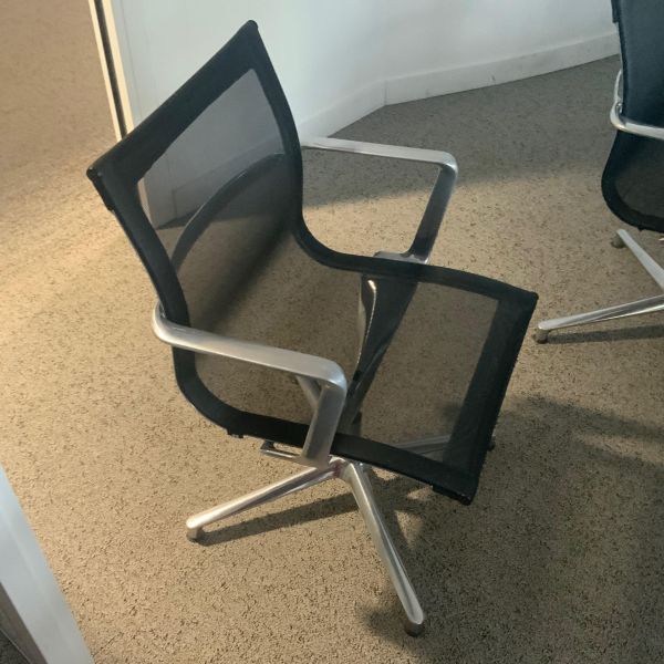 Fauteuil de reunion icf resille / metal gris / chrome