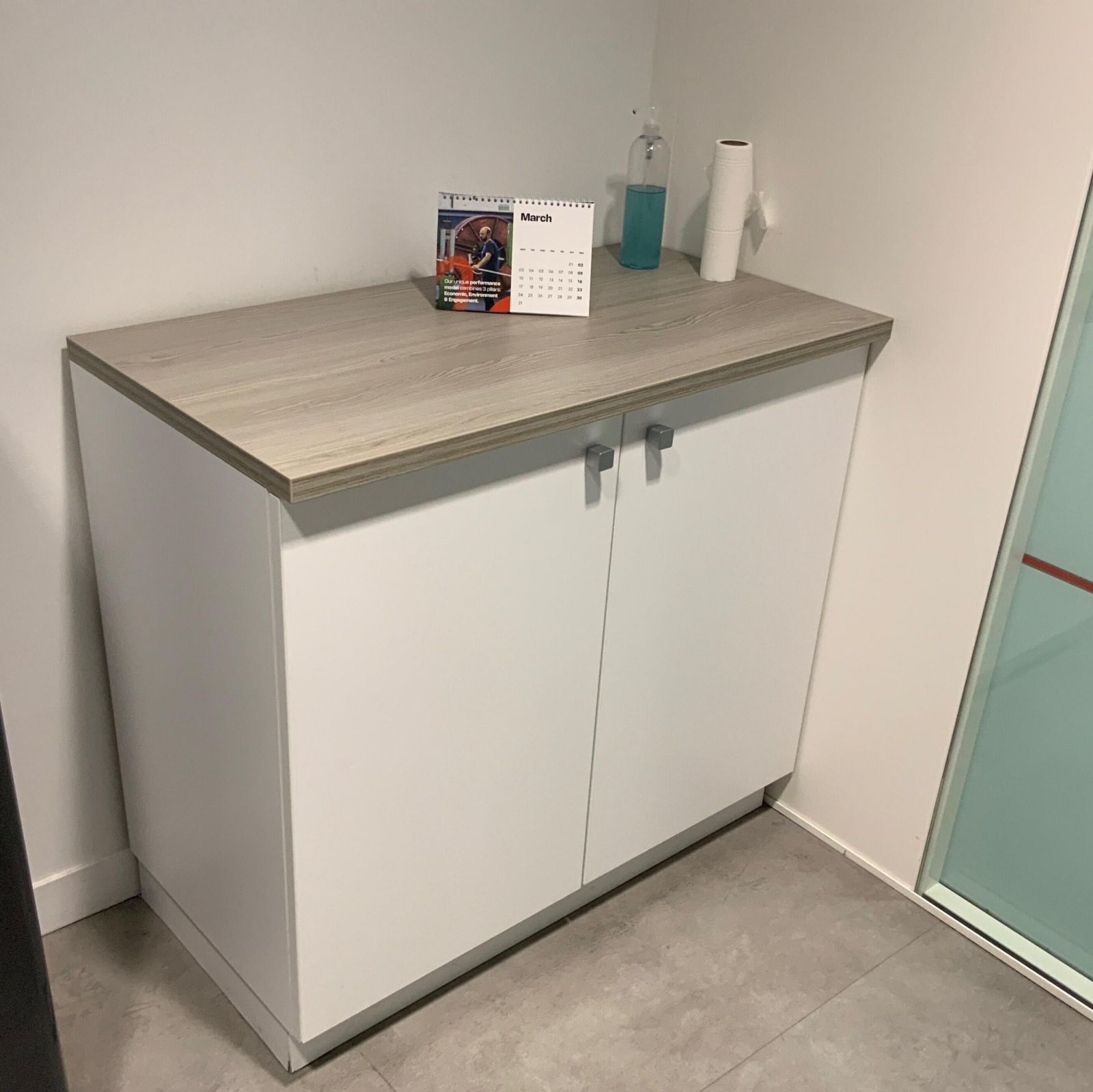 Armoire basse bois blanc / bois