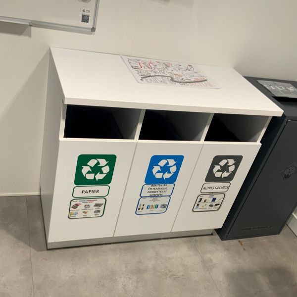 Bar a tri bois blanc