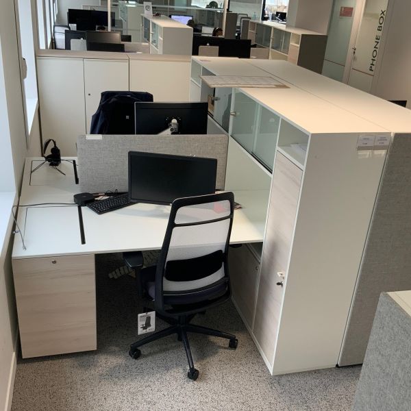 Bureau bois blanc / bois