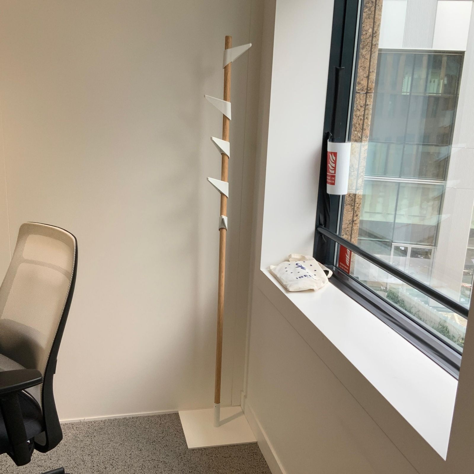 Porte manteau bois / metal / plastique bois / blanc