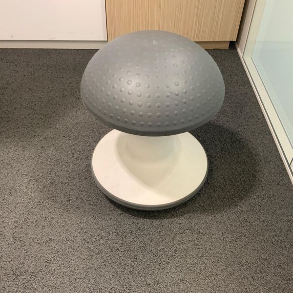 Tabouret steelcase plastique gris / blanc