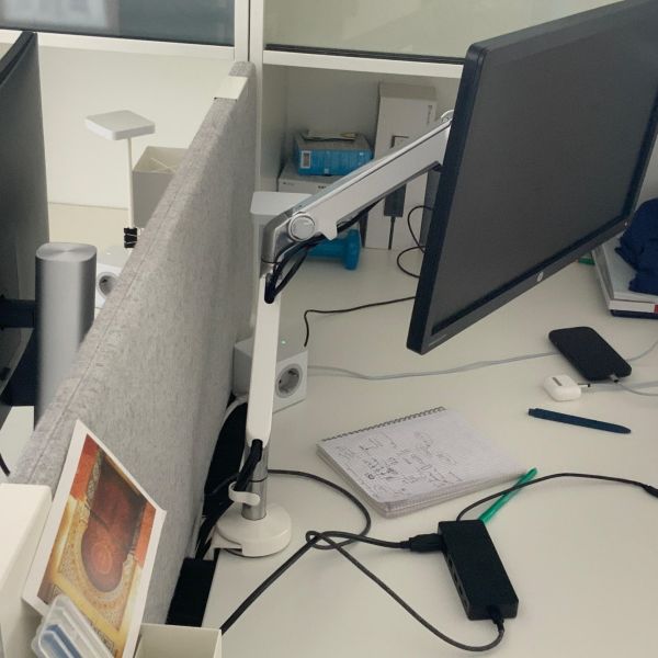 Bras d'ecran humanscale plastique / metal blanc/chrome