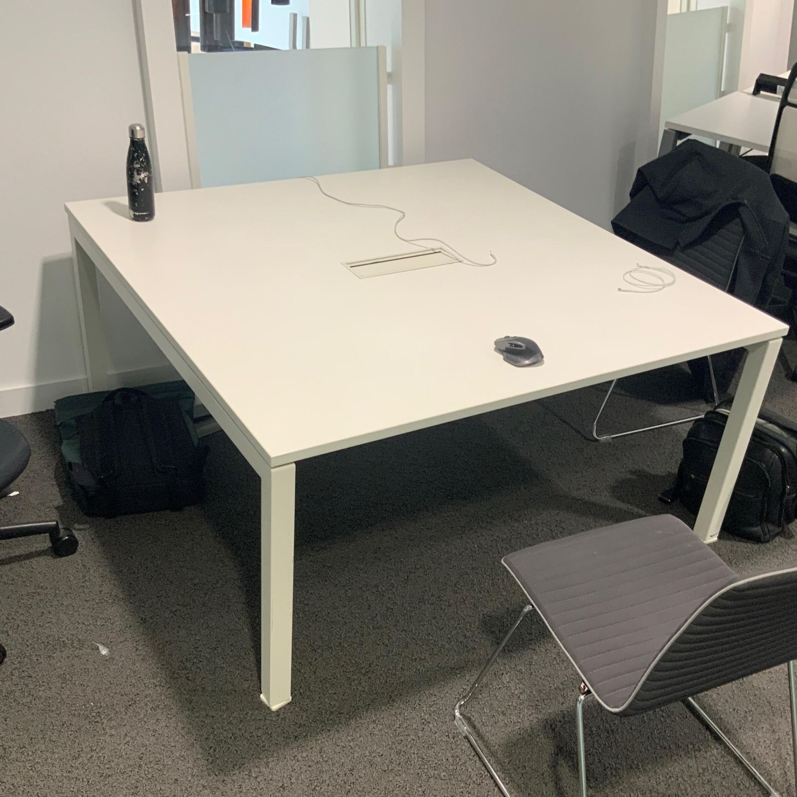 Bureau konig neurath bois / metal / plastique blanc