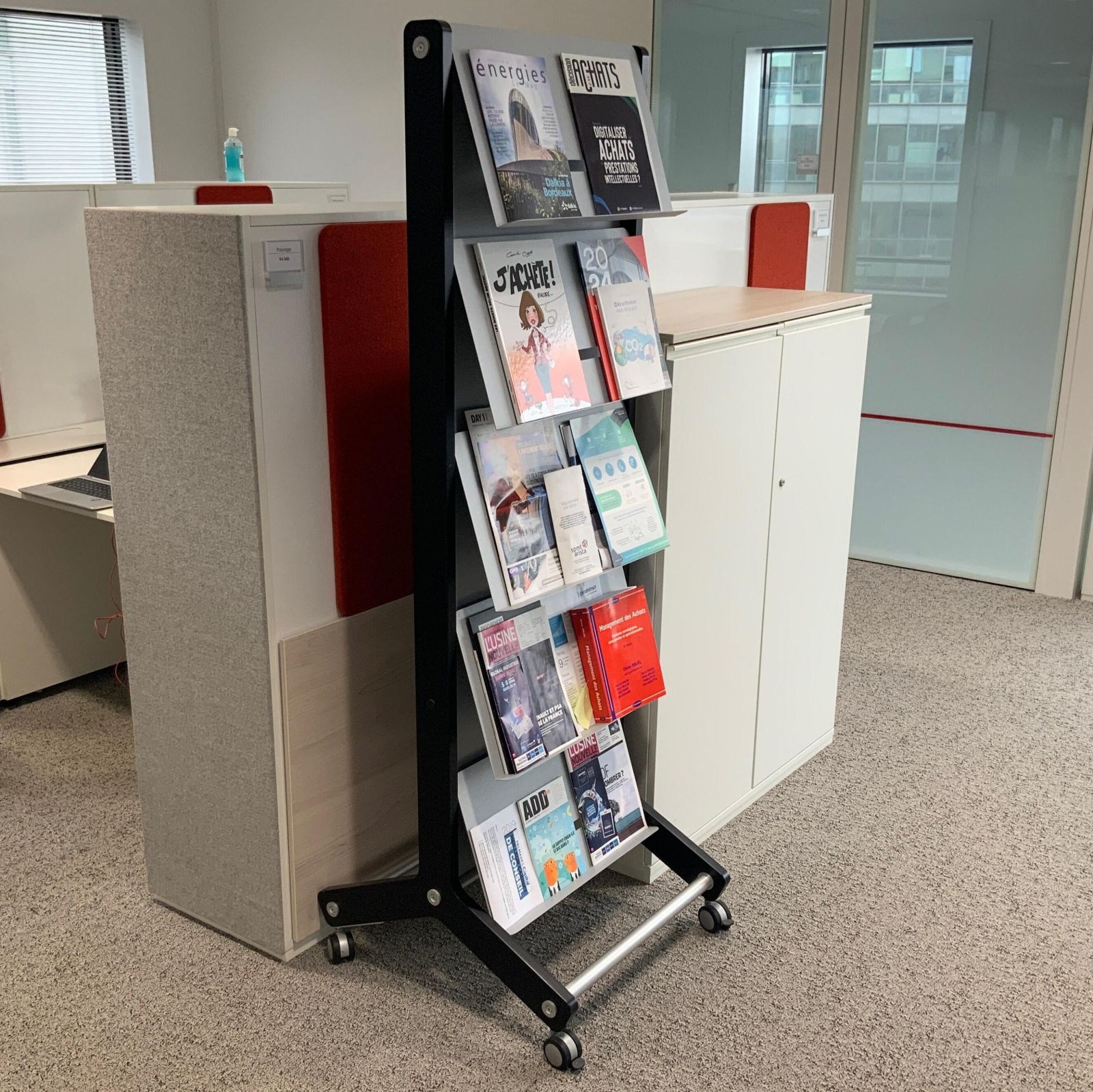 Presentoir a revue plastique noir