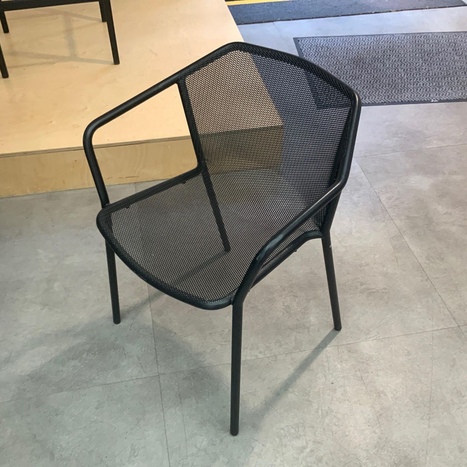 Chaise cafeteria silvera metal noir