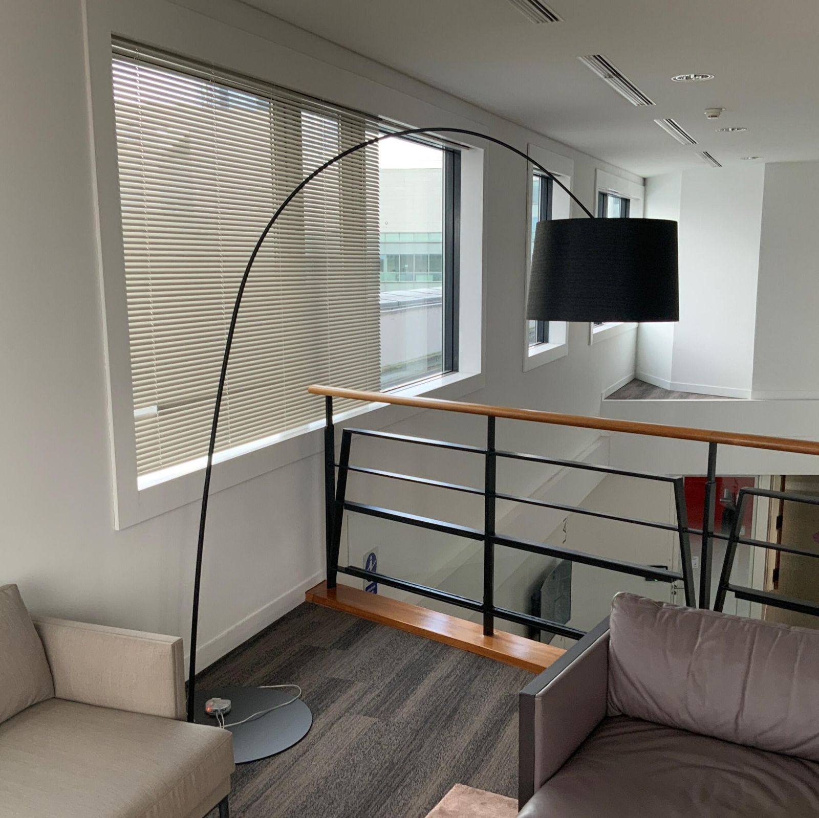 Luminaire salon twiggy plastique noir