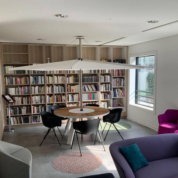 Table ronde bois / metal bois/blanc