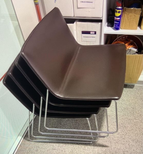 Chaise d'accueil cuir / metal marron/chrome