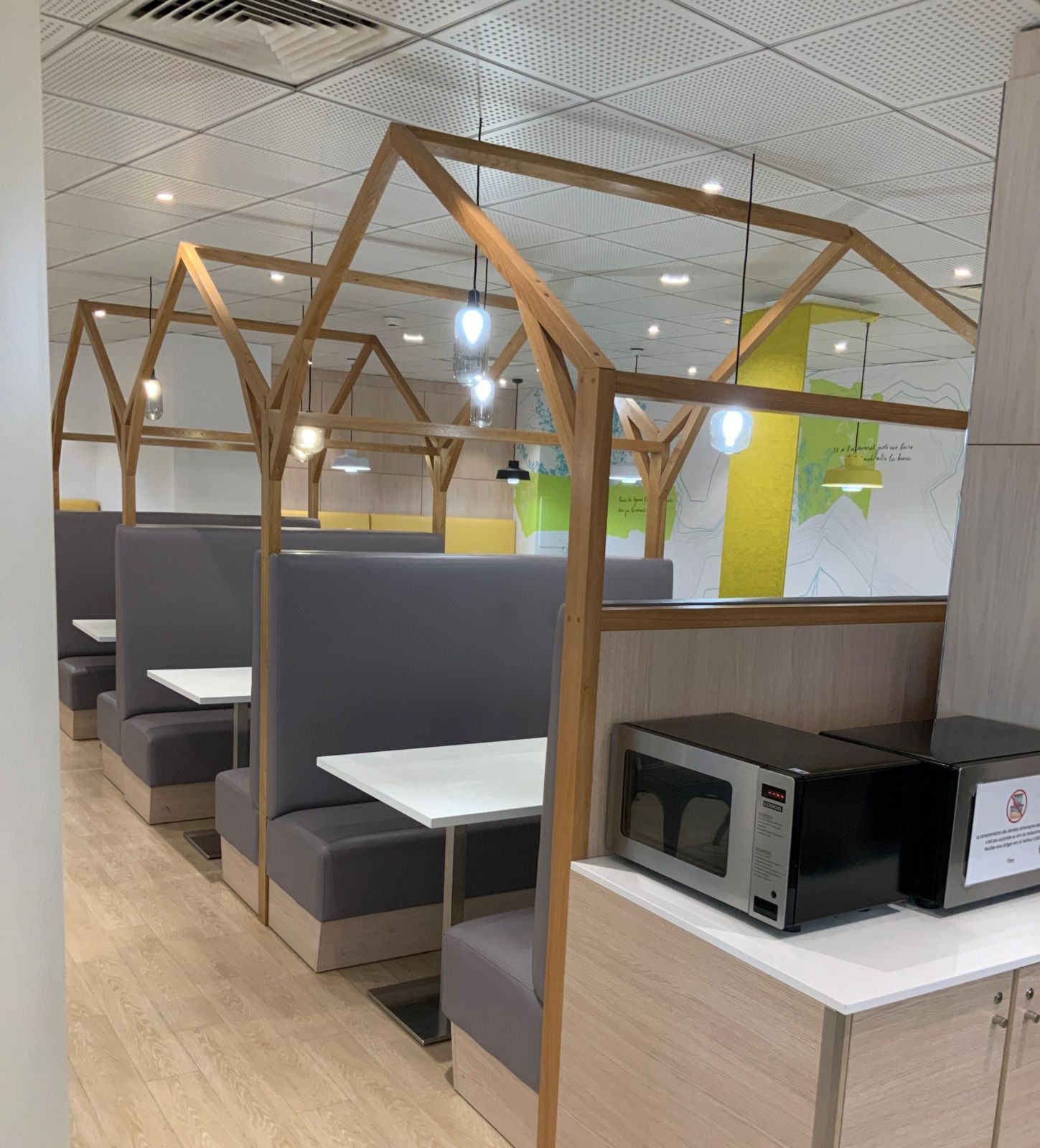 Structure banc cuir / bois / metal gris / bois